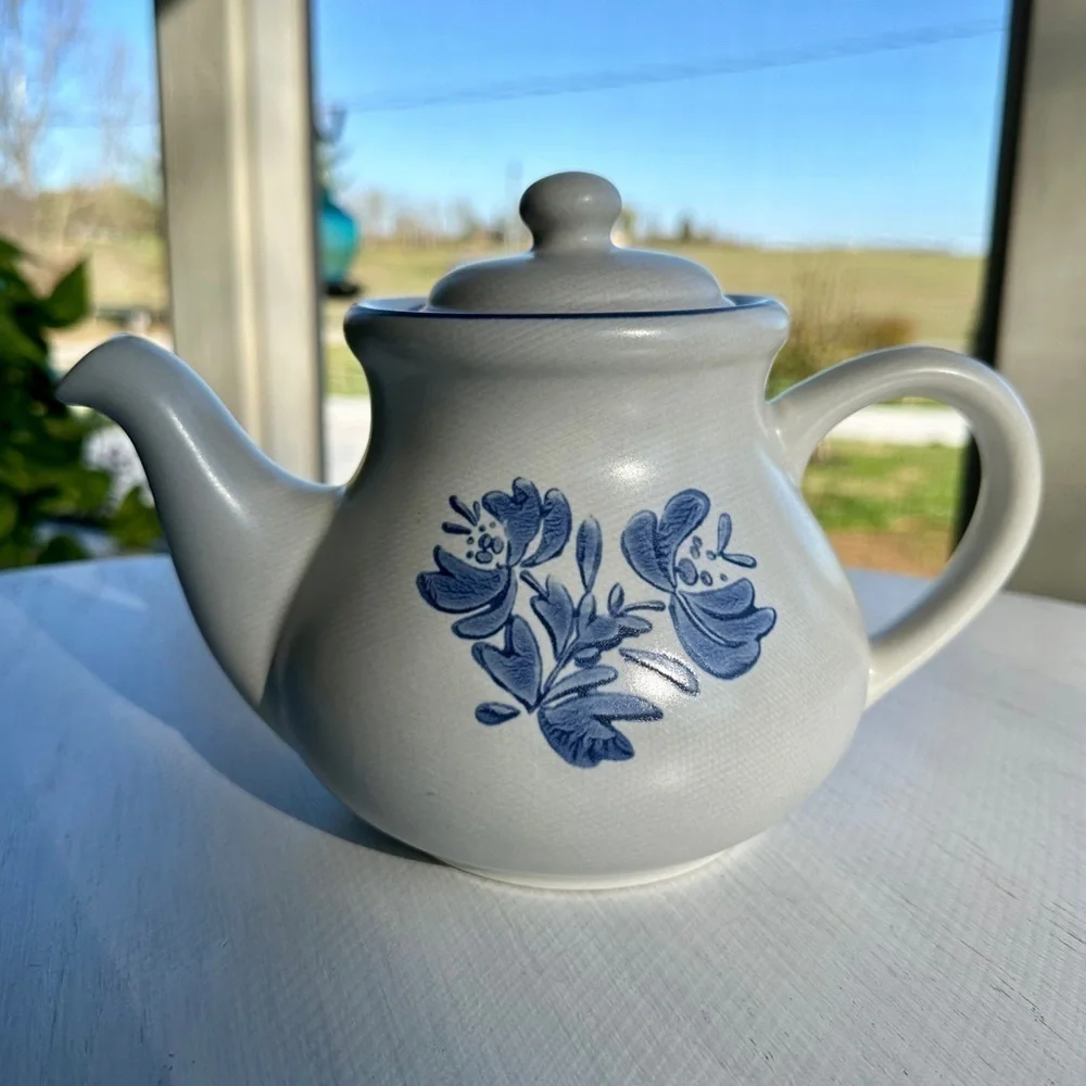 VINTAGE, PFALTZGRAFF, WHITE IRONSTONE TEAPOT WITH BLUE FLORAL PATTERN.